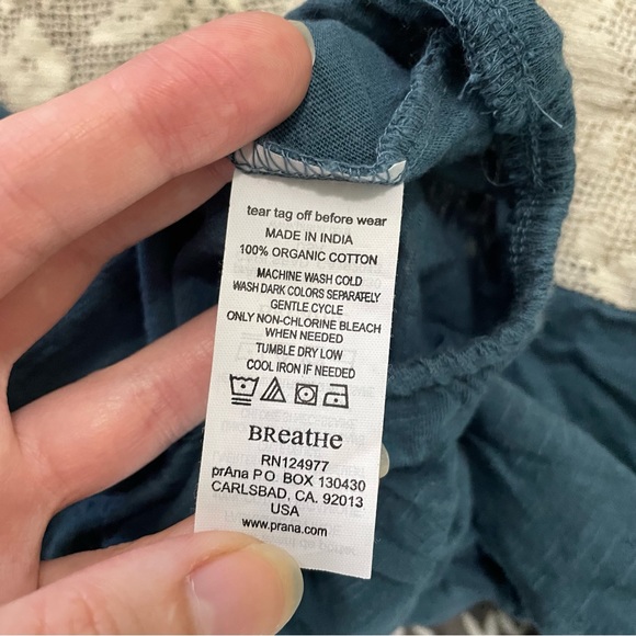 Prana Lace and Blue Organic Cotton Sleeveless Blouse Top Medium - Picture 7 of 7